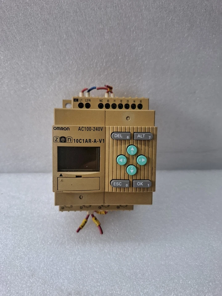 OMRON CPU UNIT ZEN-10C1AR-A-V1 ZEN10C1ARAV1 (DISPLAY VISIBLE LITTLE LOW )